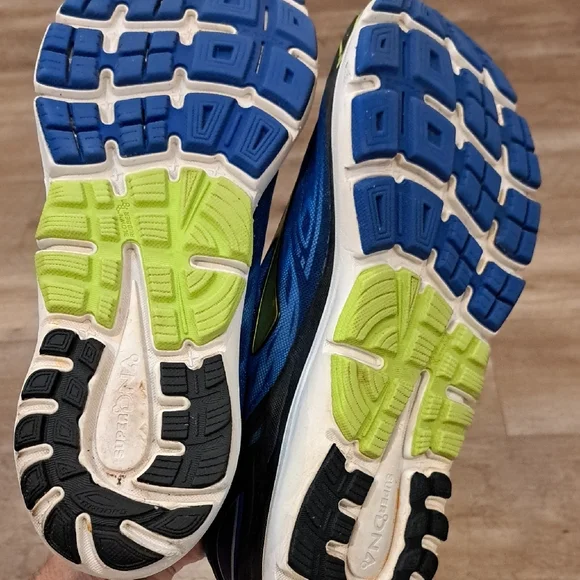 Brooks Blue and Yellow Transcend 3 Running Shoes - Picture 10 of 12